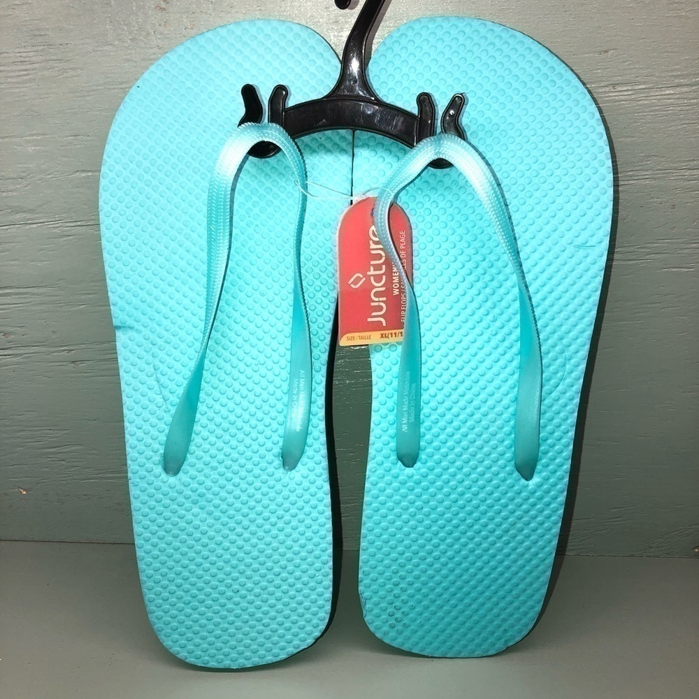 Sandals size XL (11/12) thong sandals. NWT